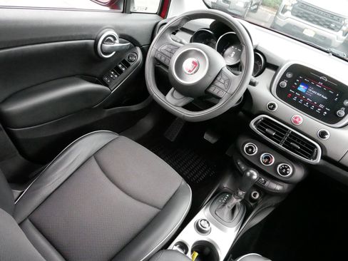 Used 2018 FIAT 500X Trekking w/ Cold Weather Package image 9