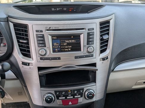 Used 2014 Subaru Outback 2.5i Premium w/ Popular Package #3 image 16