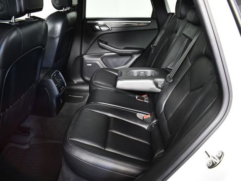 Used 2018 Porsche Macan S image 27