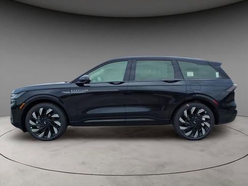New 2025 Lincoln Nautilus Reserve w/ Jet Appearance Package image 2