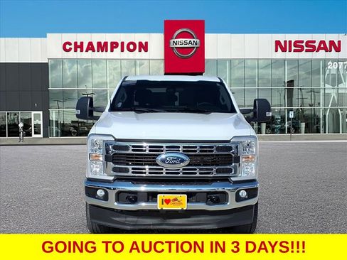 Used 2024 Ford F250 XLT image 2