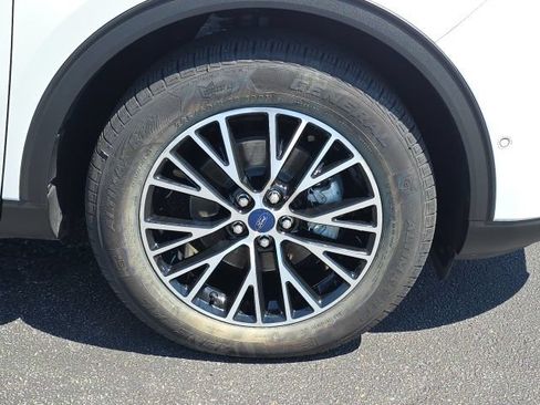 Used 2021 Ford Escape Titanium FWD image 27