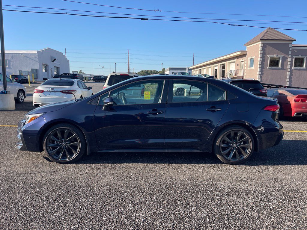 Used 2024 Toyota Corolla SE FWD image 2