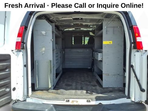 Used 2021 Chevrolet Express 3500 w/ Driver Convenience Package RWD image 19