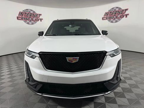 Used 2024 Cadillac XT6 Sport w/ LPO, ONYX Package image 2