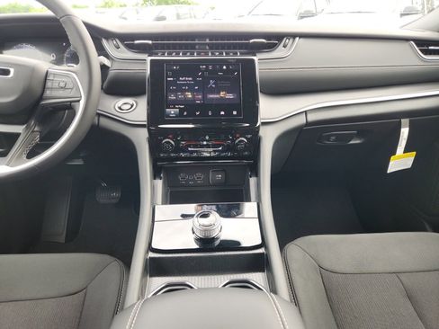 New 2026 Jeep Grand Cherokee L 2WD image 20