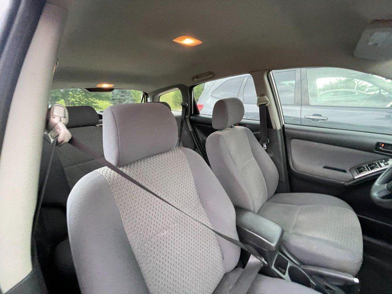 Used 2005 Toyota Matrix FWD image 4