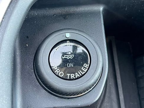 Used 2025 Ford Expedition Platinum AWD/4WD image 32