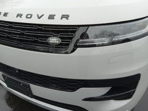 Used 2023 Land Rover Range Rover Sport SE Dynamic image 7