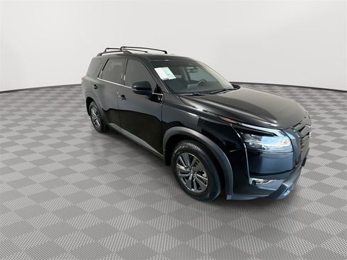 Certified 2022 Nissan Pathfinder SV w/ SV Premium Package image 2