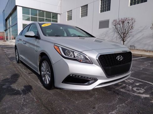 Used 2016 Hyundai Sonata SE image 4