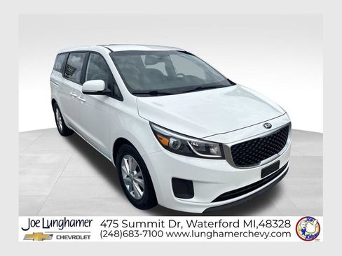 Used 2018 Kia Sedona L FWD image 1