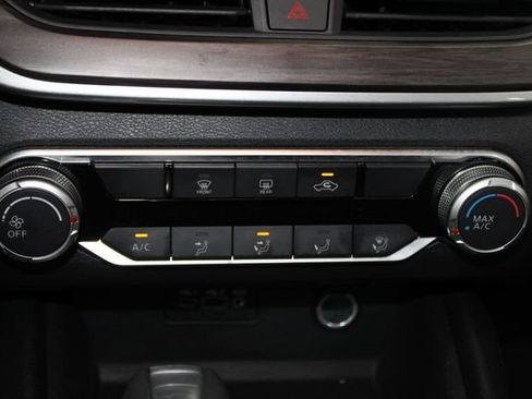 Used 2025 Nissan Altima 2.5 SV FWD image 23