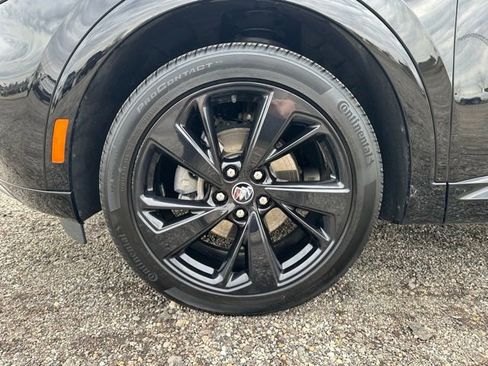 Used 2023 Buick Envision Essence w/ Sport Touring Package AWD/4WD image 12