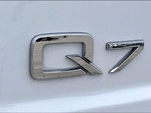 Used 2019 Audi Q7 3.0T Premium Plus w/ Premium Plus Package image 27