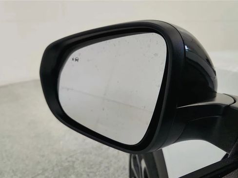 New 2026 Chevrolet Trax RS w/ Driver Confidence Package FWD image 24