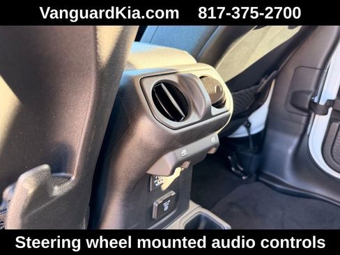 Used 2024 Jeep Wrangler Rubicon w/ Technology Group image 25