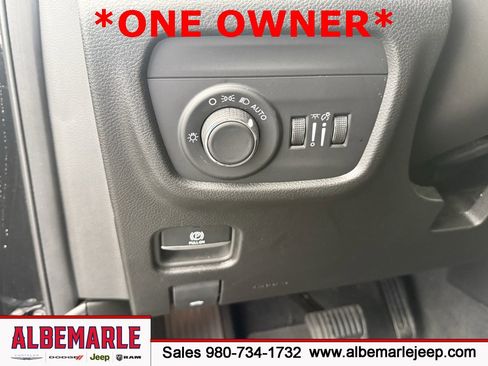 Used 2024 Jeep Grand Cherokee L Altitude image 17