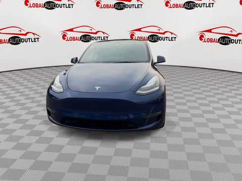 Used 2022 Tesla Model Y Long Range AWD/4WD image 3