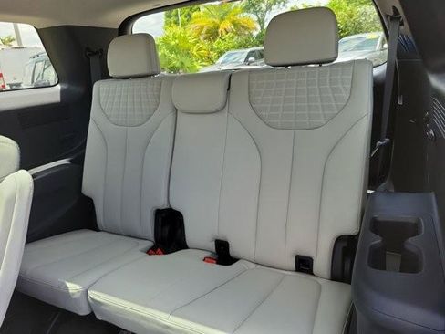 Used 2024 Hyundai Palisade Limited FWD image 20