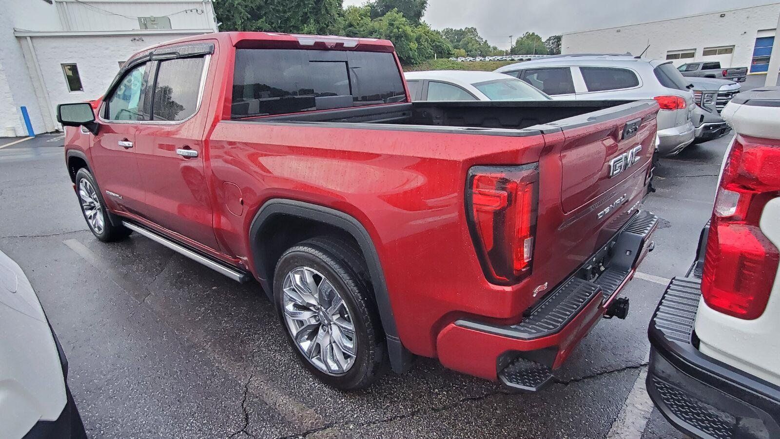 Used 2024 GMC Sierra 1500 Denali AWD/4WD image 8
