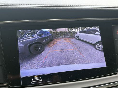Used 2020 Buick Enclave Essence FWD image 12
