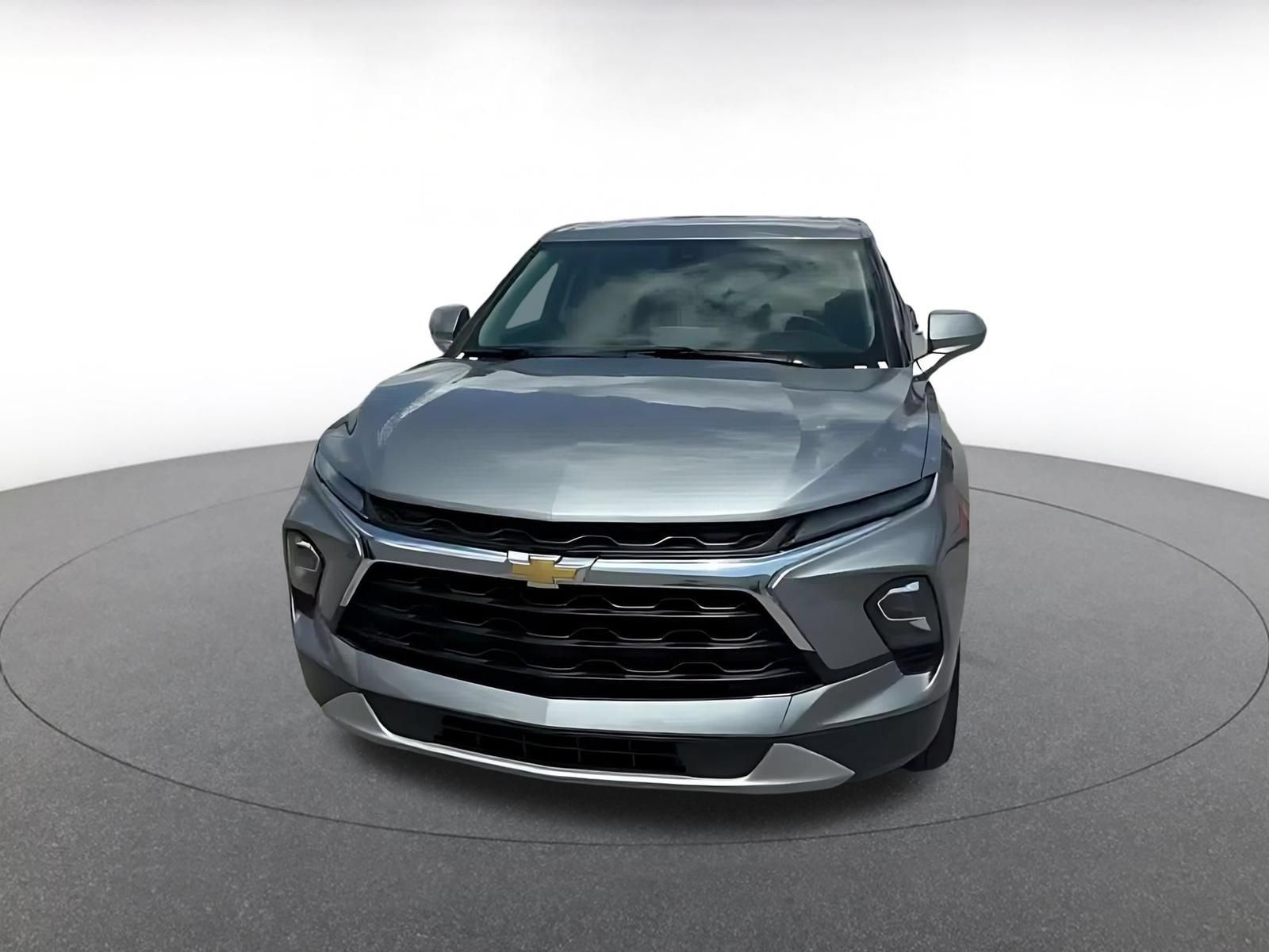 Used 2025 Chevrolet Blazer LT FWD image 7