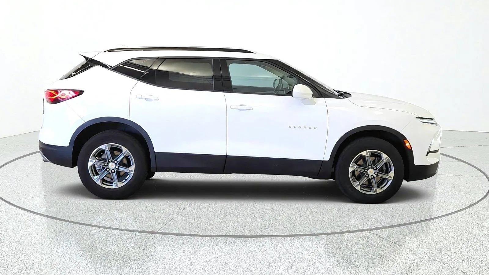 Used 2024 Chevrolet Blazer LT w/ Convenience Package FWD image 10