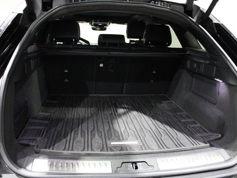Used 2022 Land Rover Range Rover Velar S image 13