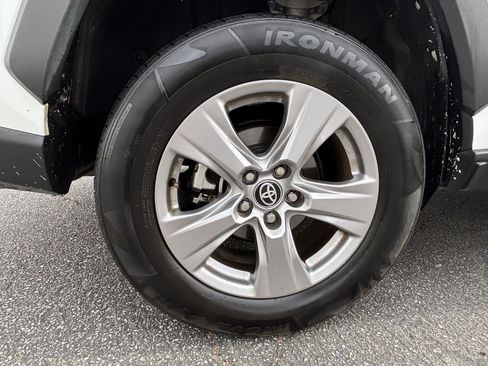 Used 2025 Toyota RAV4 XLE FWD image 7
