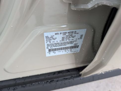 New 2025 Ford Maverick XL w/ Equipment Group 102A image 33