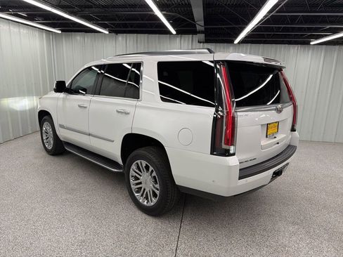 Used 2020 Cadillac Escalade 2WD image 4