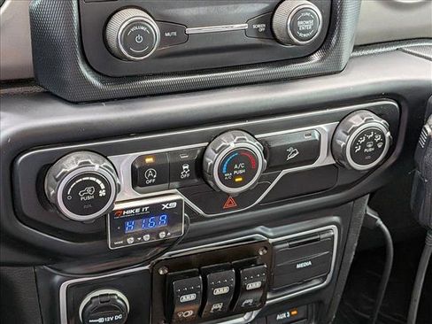 Used 2018 Jeep Wrangler Unlimited Sport AWD/4WD image 14