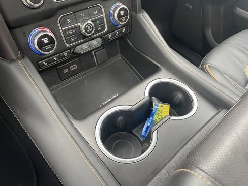 Used 2024 GMC Yukon XL AT4 w/ AT4 Premium Package image 19