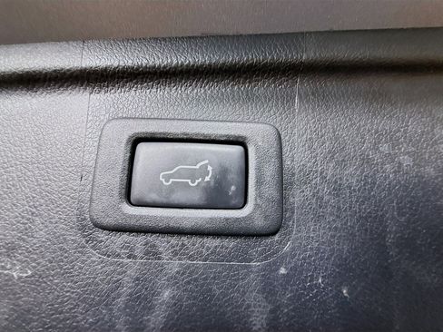 Used 2016 Subaru Outback 2.5i Limited image 41