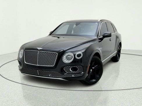Used 2017 Bentley Bentayga AWD/4WD image 2