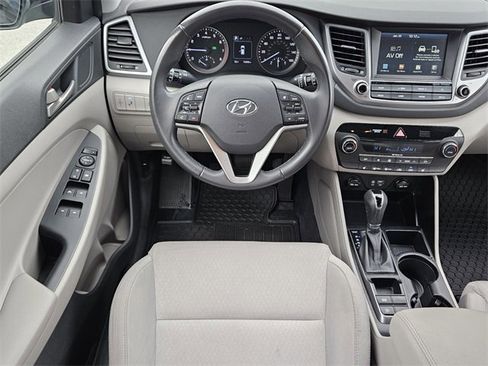Used 2018 Hyundai Tucson Sport image 7