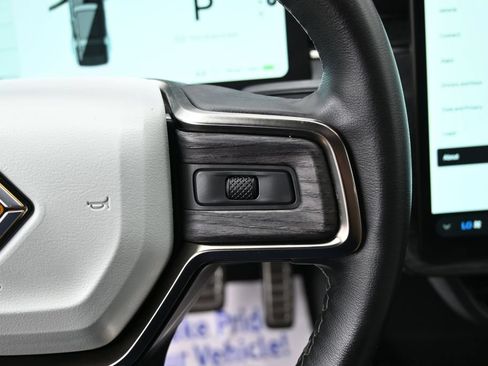 Used 2023 Rivian R1S Adventure AWD/4WD image 18
