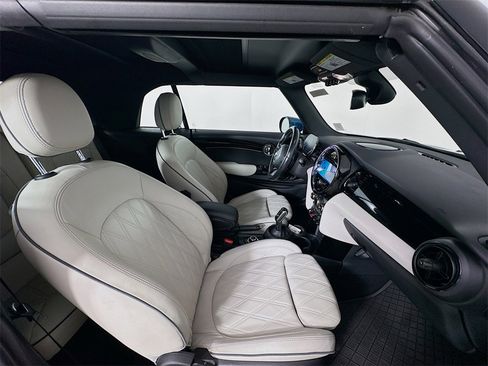 Certified 2023 MINI Cooper S w/ Signature Upholstery Package image 27
