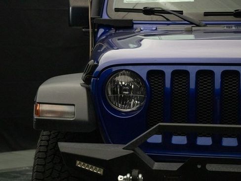 Used 2018 Jeep Wrangler Unlimited Sport image 5
