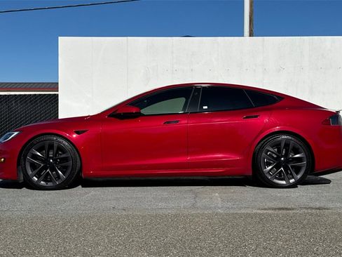 Used 2022 Tesla Model S Plaid image 7