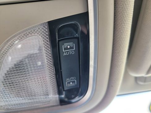 Used 2015 Chrysler 200 C w/ Sun/Sound Group FWD image 37