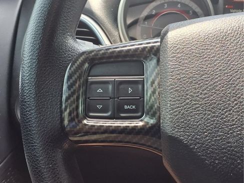 Used 2019 Dodge Journey SE FWD image 12