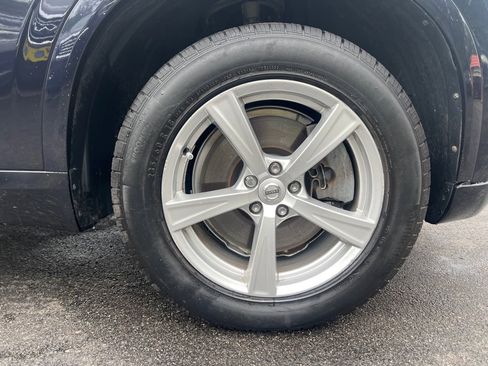 Used 2016 Volvo XC90 T5 Momentum image 32