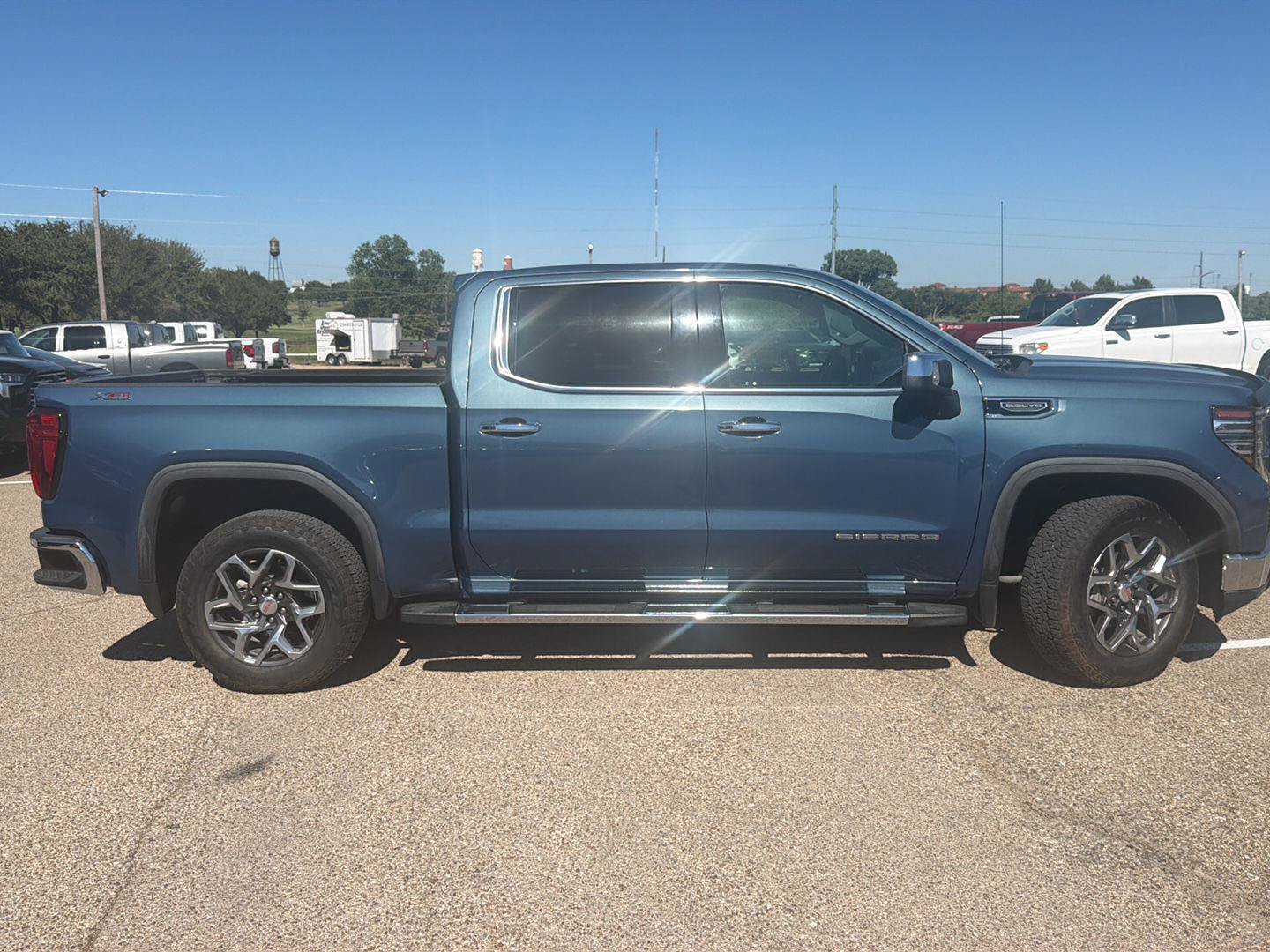 Used 2024 GMC Sierra 1500 SLT w/ SLT Premium Plus Package AWD/4WD image 2
