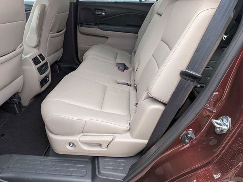 Certified 2019 Honda Pilot Touring image 19