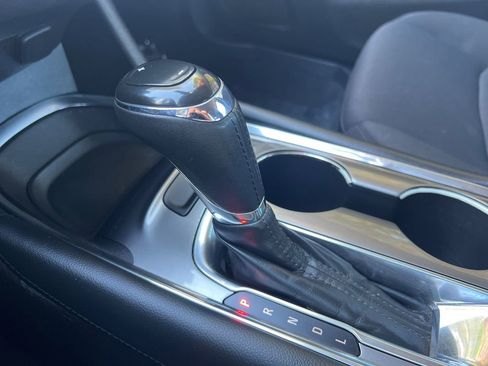 Used 2016 Chevrolet Malibu LT image 22