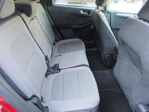 Used 2020 Ford Escape SE image 19