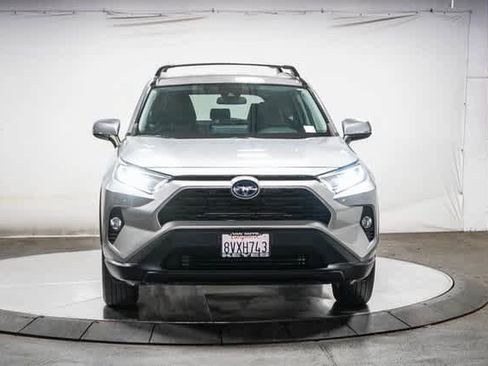 Used 2021 Toyota RAV4 XLE w/ Carpet Mat Package (TMS) image 6