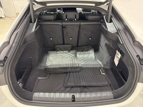 Used 2023 BMW i4 eDrive40 w/ Premium Package image 40